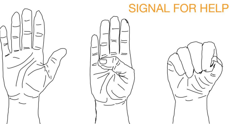 Zu sehen sind drei Hände. Die erste Hand ist offen, die zweite Hand hat den Daumen in die Handfläche eingeknickt. Dritte Hand: die restlichen Finger umschließen den Daumen als Faust.